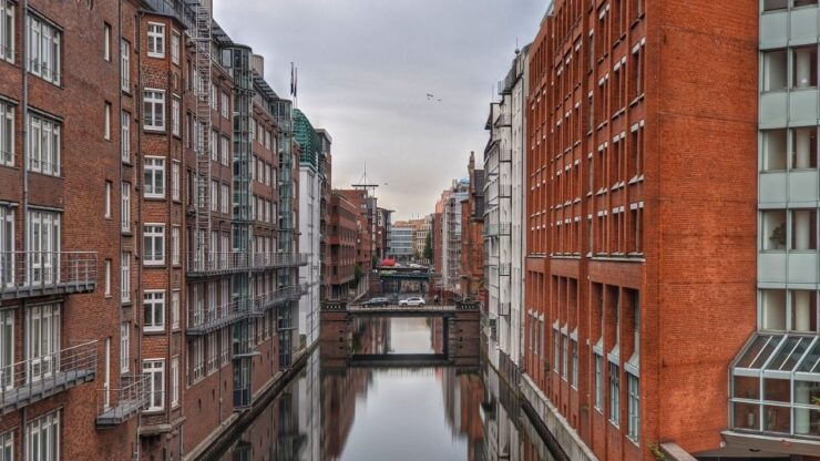 Speicherstadt and Kontorhäuser Day Tour - Duration and Highlights