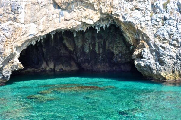 Sperlonga: Boat Cruise to the Blue Grotto With Swimming - Onboard Amenities