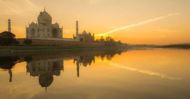 Splendor of Agra on a Day Tour by Gatimaan Train - Good To Know