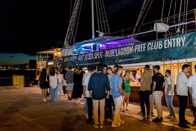 Split After Dark - Boat Crawl With Free Shots & VIP Club Access - Directions and Tips