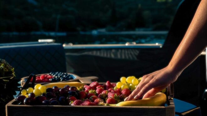 Split and Surroundings: One-Day Boat Trips on Colnago 35 Open - Amenities and Inclusions