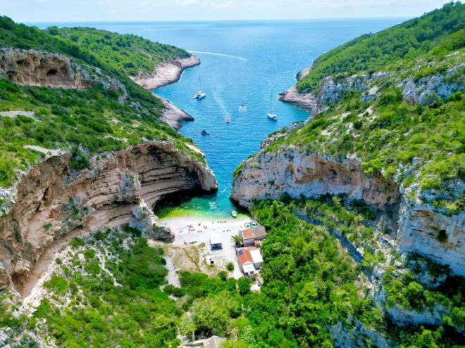 Split: Blue Lagoon & 3 Island Cruise With Wine & Snorkeling - Inclusions of the Tour