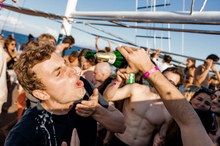 Split: Blue Lagoon Boat Party With DJs, Shots & After-Party - Booking Details