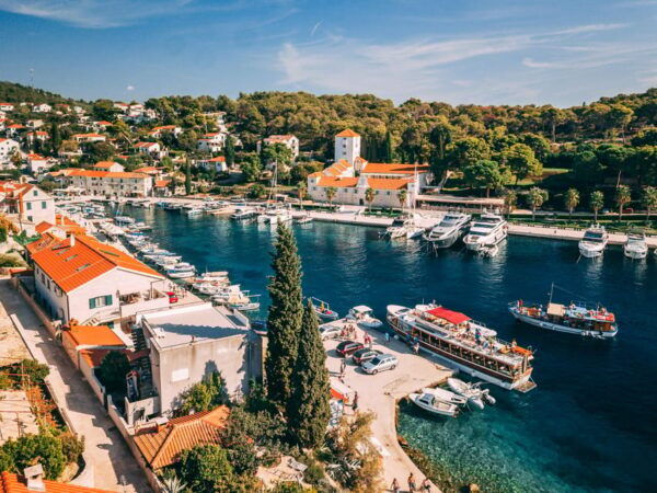Split: Blue Lagoon, Shipwreck and ŠOlta With Food and Drinks - What to Bring