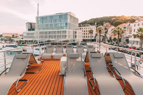 Split: Blue Lagoon, Shipwreck and ŠOlta With Food and Drinks - Food and Drink Options
