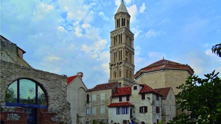 Split Discover the 1700 Year Old City: Outdoor Escape Game - Good To Know