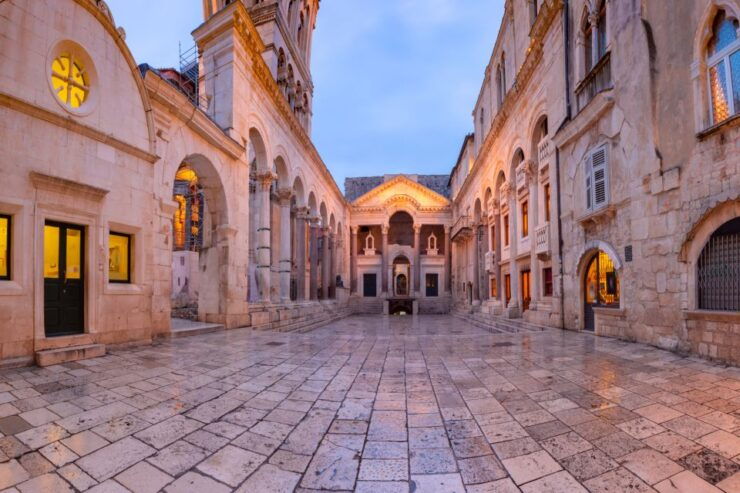 Split: First Discovery Walk and Reading Walking Tour - Booking Details