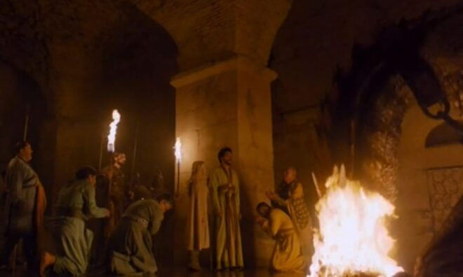 Split : Game of Thrones Tour - a Dragon Is Not a Slave - Inclusions and Features