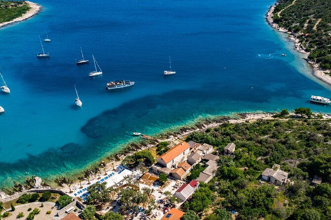 Split: Half Day Shipwreck & Blue Lagoon Private Beach Tour - Reviews