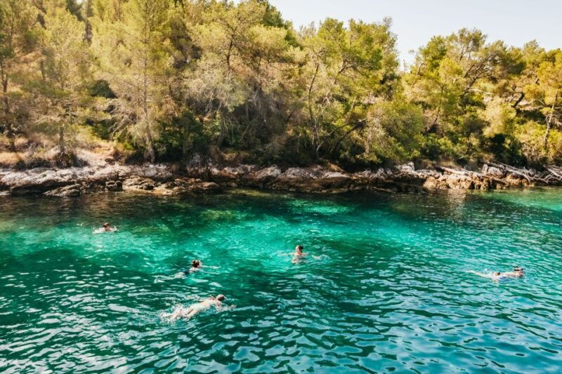 Split: Hvar, Pakleni, Bra & olta All-inclusive Tour - The Food, Drinks, and Entertainment