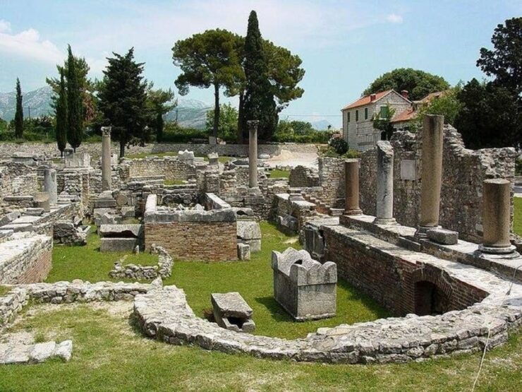 Split: Jewish Heritage & Diocletian's Palace Walking Tour - Tour Details