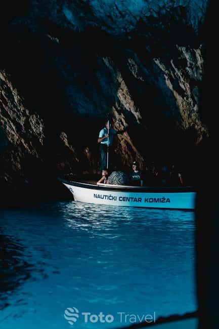 Split/Podstrana: Blue Cave, Hvar & 6 Islands Speedboat Trip - The Experience Crew and Group Size