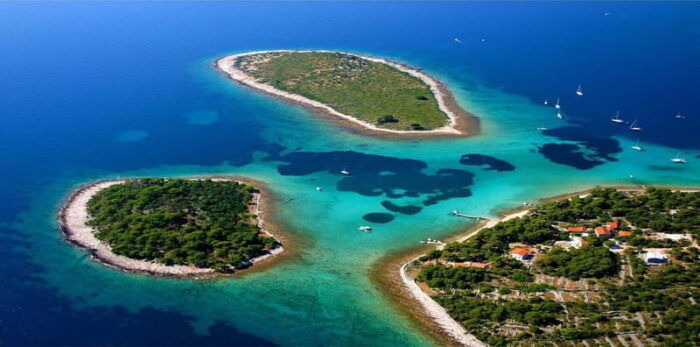 Split: Private Blue Lagoon 3 islands with speed boat - FAQs