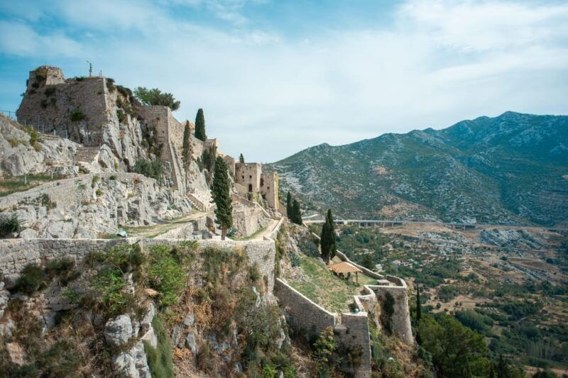 Split: Private tour to Klis Fortress and Vranjaa cave - Split: Private tour to Klis Fortress and Vranjaa Cave