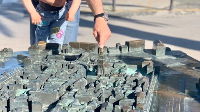 Split: Small Group Walking Tour With an Art Historian - Experience the History