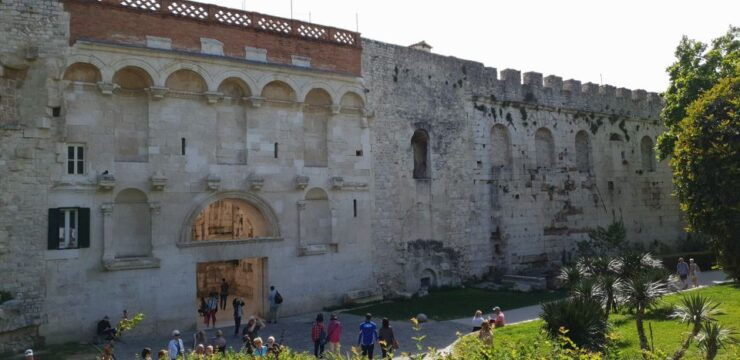 Split: Walking Tour of Split With a 'Magister' of History - Guide Expertise
