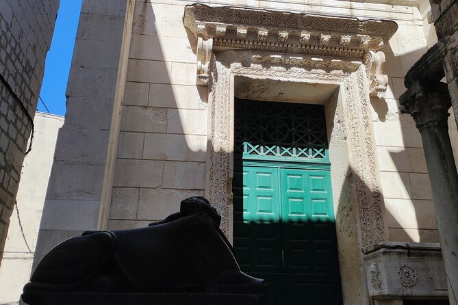 Split Walking Tour With a Licensed Local Guide - Directions