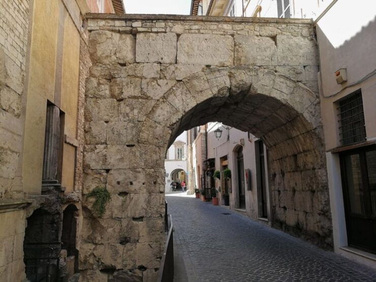 Spoleto: Old Town Guided Walking Tour - Tour Details