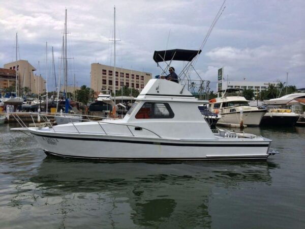 Sport Fishing on Board a Luxury Yacht in Puerto Vallarta - Duration and Pricing Information