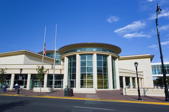 Springfield Self-Guided Walking Audio Tour - Narrator Experience