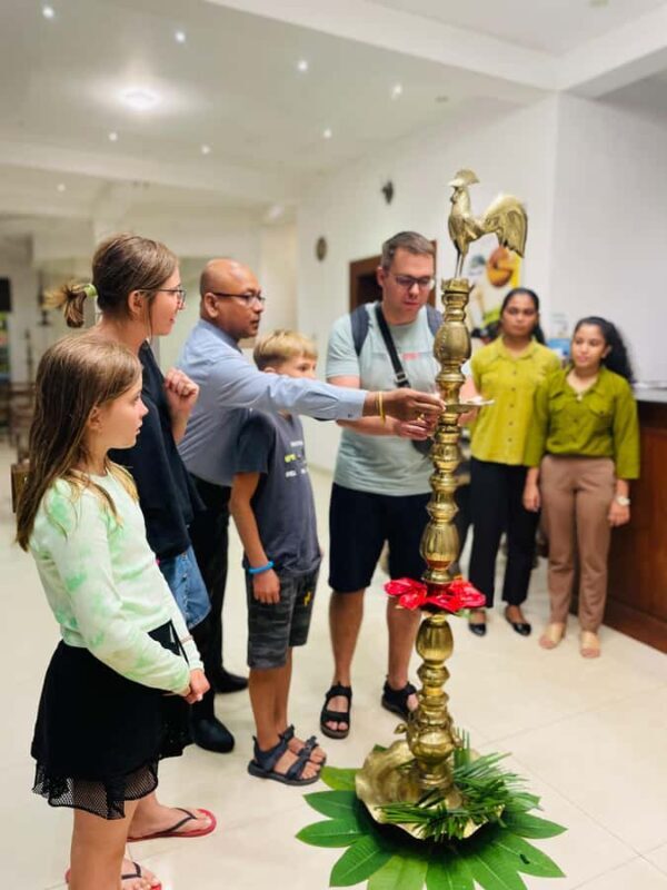 Sri Lanka: 10-Day Luxury private Tour with hotels - FAQ