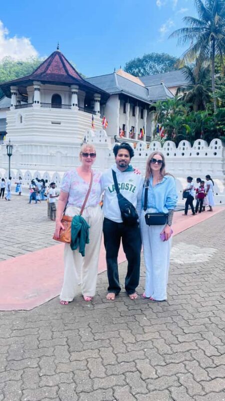 Sri Lanka: 10-Day Luxury private Tour with hotels - FAQ  