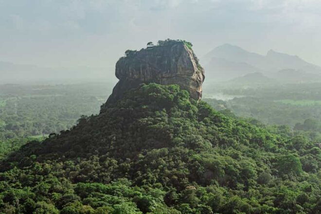 Sri Lanka: 3N4DAY Guided FULL TOUR With Hotel Accommodations - Day 1: Colombo to Sigiriya