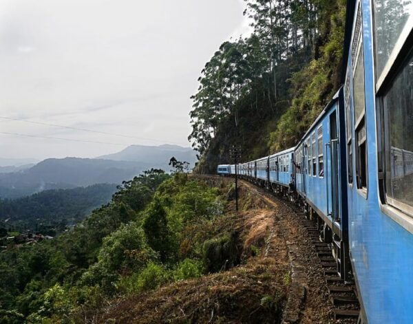 Sri Lanka 7-Day Tour: Private Car, Guide, Hotel, Meals - Experience Highlights