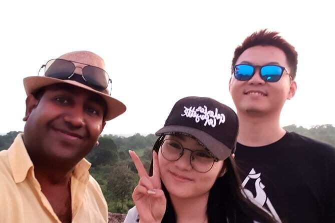 Sri Lanka Airport (BIA) to Galle Or Unawatuna Pickup And Drop|Private Transfer - Introduction: Smooth Arrivals with a Personal Touch