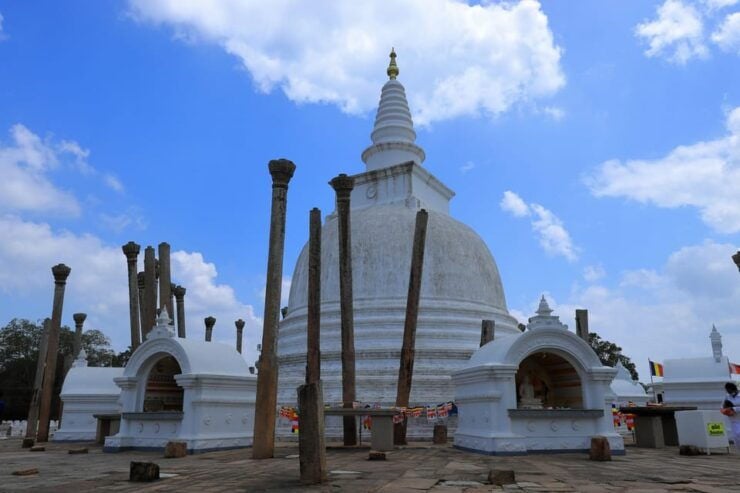 Sri Lanka Cultural Triangle Full Circle 3-Day Tour - Day 1 Itinerary