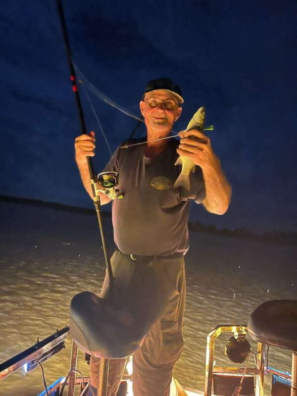 Sri Lanka Fishing tours and guided bowfishing fishing Carter - The Experience: What to Expect from Your Bowfishing Night in Sri Lanka