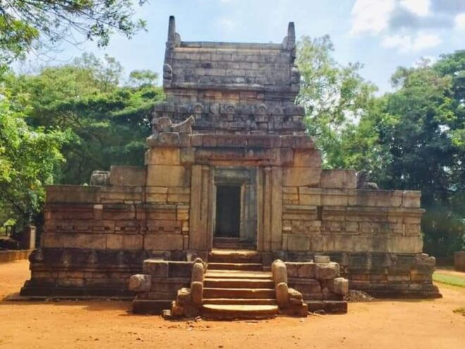 Sri Lanka: Kingdoms, Hill Stations, Beaches and Wildlife - Included Services and Amenities