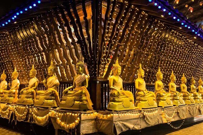 Sri Lanka Personal Tour with Car Driver - A Walk Through Independence Square