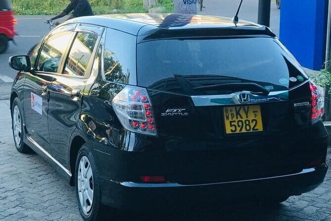 Sri Lanka Round Tour with English Speaking Driver Guide and Car - Good To Know