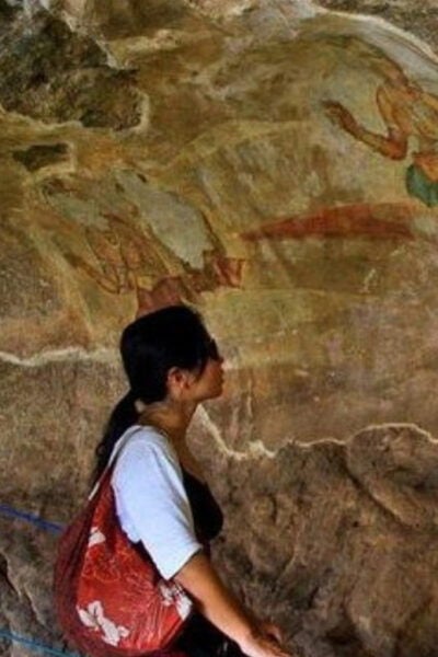 Sri Lankas Ancient Wonders: Sigiriya Rock and Polonnaruwa - Frequently Asked Questions