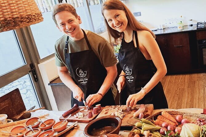 Srilankan Cooking class by FFL kandy - An Introduction to the Experience