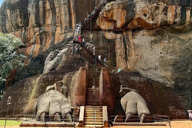 Srilankan Driver with Car 3 Day Tour Sigiriya,Kandy,Nuwaraeliya - Who Would Love This Tour?