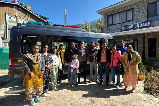 Srinagar Airport to Dal Lake Taxi Service - The Ride from Srinagar Airport to Dal Lake in Detail