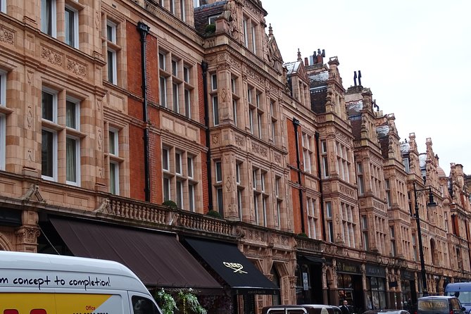 St James & Mayfair - Private Tour of Londons Royal & Aristocratic Villages - Shopping and Stories