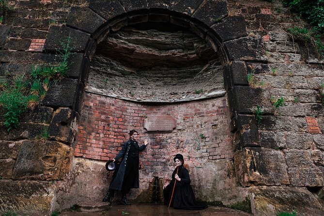 St James Secret Garden Cemetery Tour in Liverpool - Inclusions