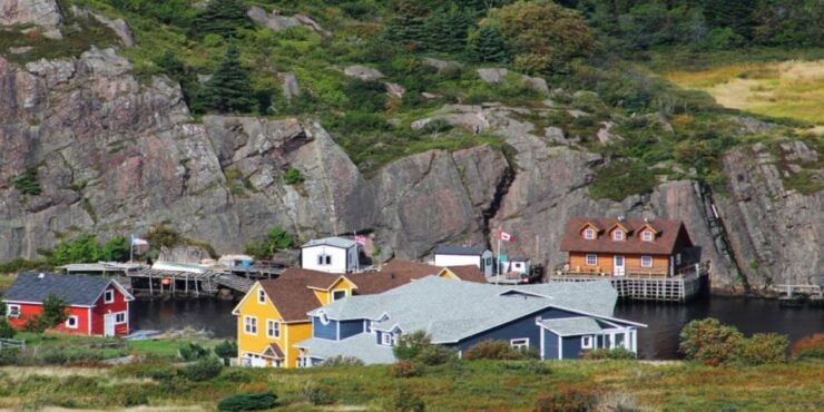 St. John'S: Small Group Tour With Iceberg Quest Boat Cruise - Tour Duration and Group Size