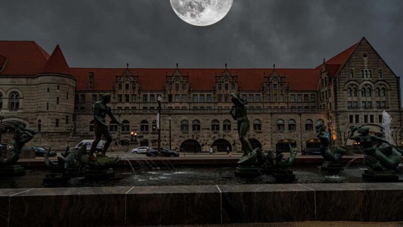 St. Louis Ghost Tour: Sinister Sins & Shadows - An In-Depth Look at the St. Louis Ghost Tour