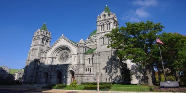 St. Louis: Guided Small Group City Tour With River Cruise - The Sum Up
