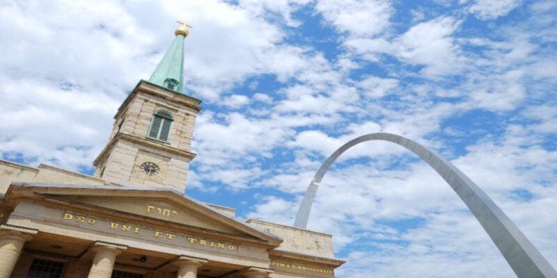 St. Louis Premium Driving Tour with Helicopter Ride & Cruise - An In-Depth Look at the Tour