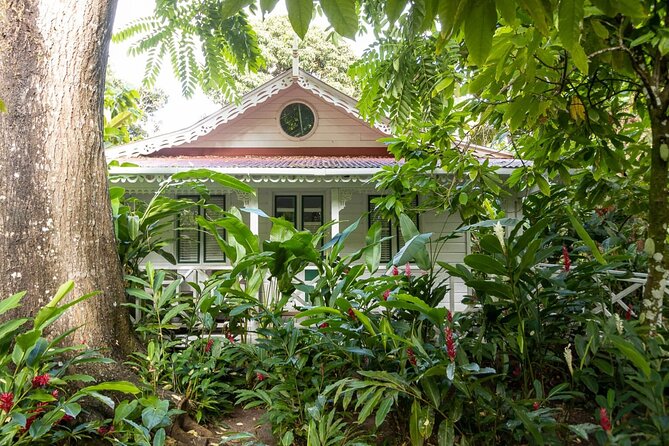 St Lucia Private Airport Transfer to Fond Doux Resort - Inclusions and Meeting Details