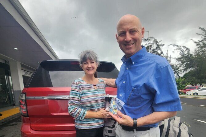 St. Lucia UVF Airport Transfers - Roundtrip with Free Souvenirs - An In-Depth Look at the Transfer Experience