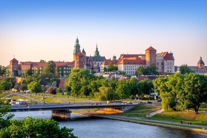 St. Marys Church With Underground Museum Walking Tour - Tour Highlights