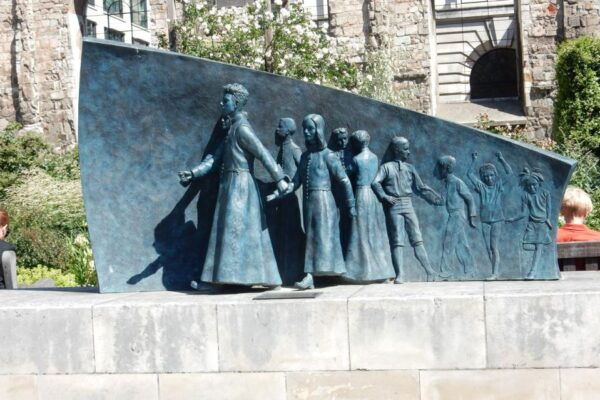 St Paul's Area: Quirky Self-Guided Smartphone Heritage Walks - The Sum Up