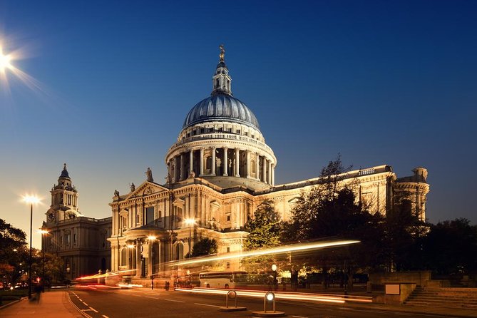 St Pauls Cathedral & See Over 15 Top London Sights Tour - Overview of the St. Pauls Cathedral & London Sights Tour