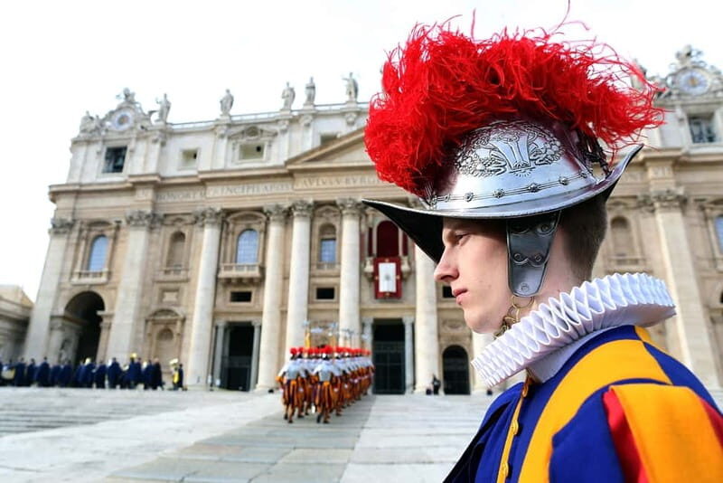 St.Peter's Basilica:La Pieta&Papal Tombs Semi Private Tour - Discovering St. Peters Basilica: La Pietà & Papal Tombs Semi-Private Tour